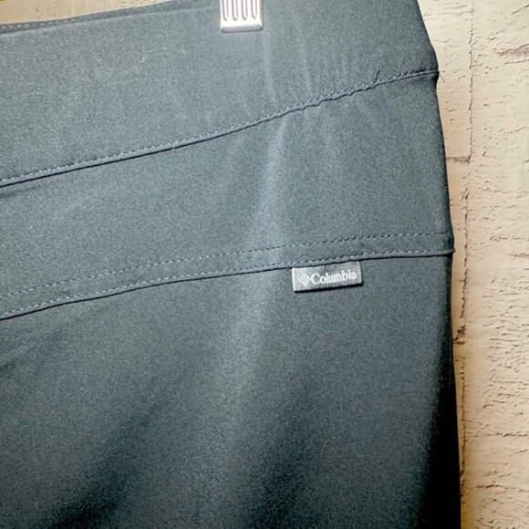 Columbia Black Bermudas, Lightweight Athletic Shorts, in Women’s Plus Size 1X - Picture 6 of 7